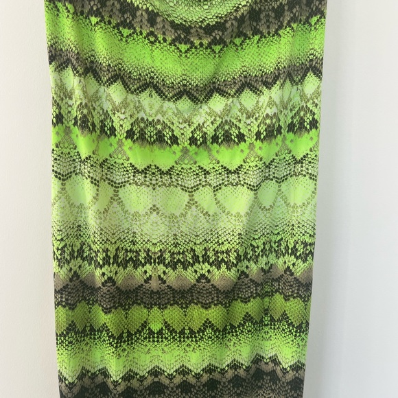 Pretty Little Thing Neon Lime Cowl Snake Print Maxi Dress US 10 - Picture 5 of 7